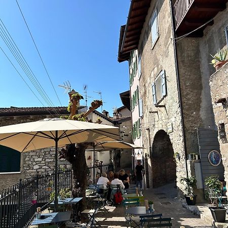 ليمونِ سول غاردا Studios Al Castello Dei Limoni المظهر الخارجي الصورة